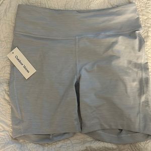 NWT OUTDOOR VOICES MOVE FREE 6” SHORT